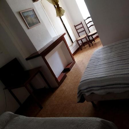 Hotel Logis De La Rose Gréoux-les-Bains Pokój zdjęcie