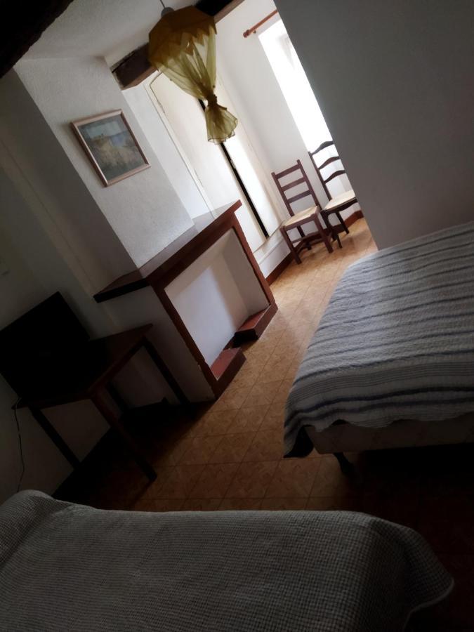 Hotel Logis De La Rose Gréoux-les-Bains Pokój zdjęcie